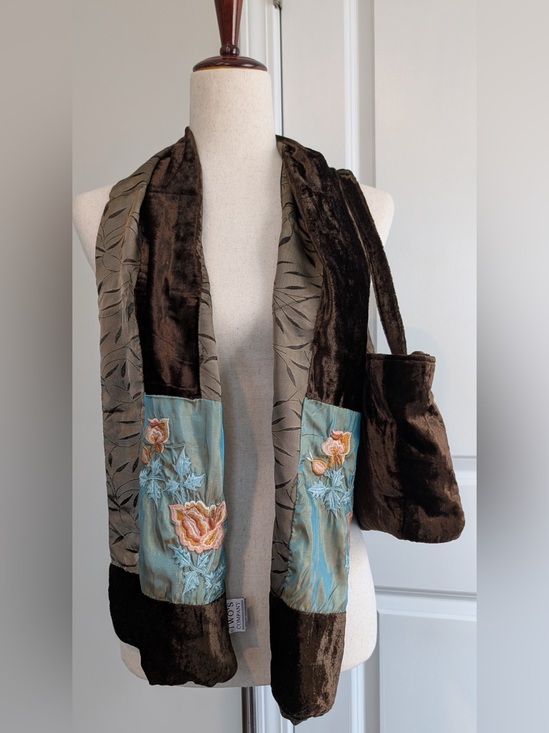 Two's Company Handbags - Two’s Company Women’s Purse and Matching Scarf Velvet Satin Brown Neutral Floral